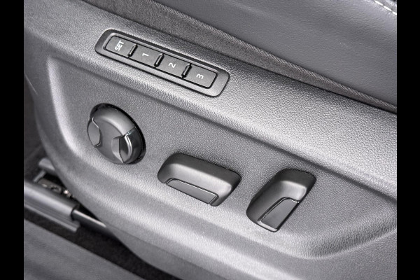 Škoda Kodiaq 1.5 TSI Sportline Business VAN €43.900,- NU VOOR SLECHTS €39.877,- Uw LENTEVOORDEEL €4.023,- |AUTOMAAT | PANORAMADAK | ADAPTIEVE CRUISECONTROL | CAMERA | ELEKTRISCHE STOEL/KOFFERRUIK | STANDKACHEL | STOELVERWARMING VOOR + ACHTER | SKODA DEALER ONDERHOUDEN | RIJKLAAR GELEVERD