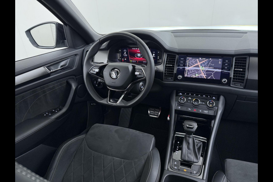 Škoda Kodiaq 1.5 TSI Sportline Business VAN €43.900,- NU VOOR SLECHTS €39.877,- Uw LENTEVOORDEEL €4.023,- |AUTOMAAT | PANORAMADAK | ADAPTIEVE CRUISECONTROL | CAMERA | ELEKTRISCHE STOEL/KOFFERRUIK | STANDKACHEL | STOELVERWARMING VOOR + ACHTER | SKODA DEALER ONDERHOUDEN | RIJKLAAR GELEVERD
