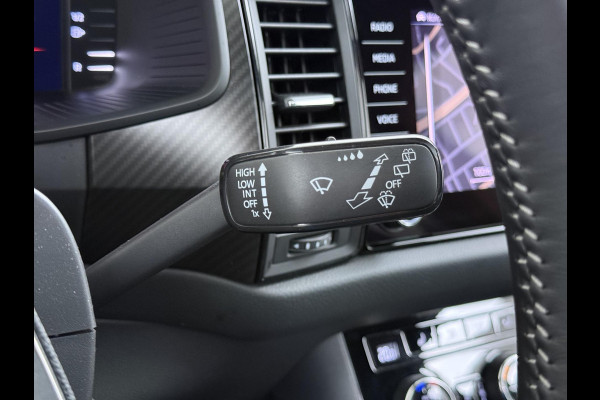 Škoda Kodiaq 1.5 TSI Sportline Business VAN €43.900,- NU VOOR SLECHTS €39.877,- Uw LENTEVOORDEEL €4.023,- |AUTOMAAT | PANORAMADAK | ADAPTIEVE CRUISECONTROL | CAMERA | ELEKTRISCHE STOEL/KOFFERRUIK | STANDKACHEL | STOELVERWARMING VOOR + ACHTER | SKODA DEALER ONDERHOUDEN | RIJKLAAR GELEVERD