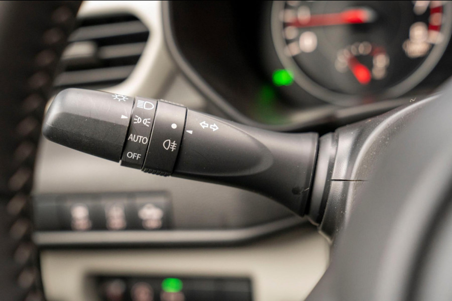 Suzuki Swift 1.2 Comfort Smart Hybrid|Prijs rijklaar incl. 12 mnd garantie| LMV DAB Carplay/Android auto Camera Stoelverwarming