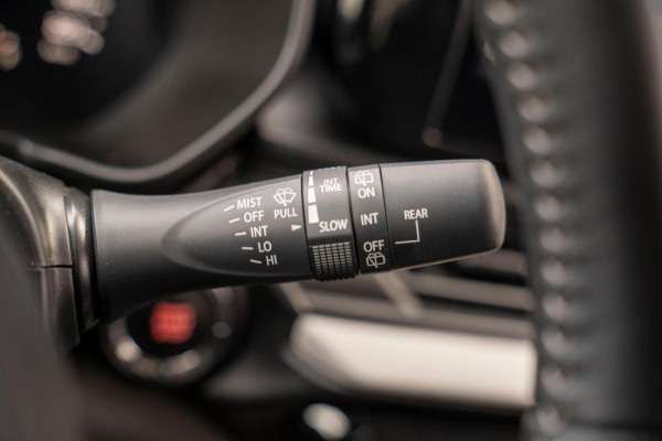 Suzuki Swift 1.2 Comfort Smart Hybrid|Prijs rijklaar incl. 12 mnd garantie| LMV DAB Carplay/Android auto Camera Stoelverwarming