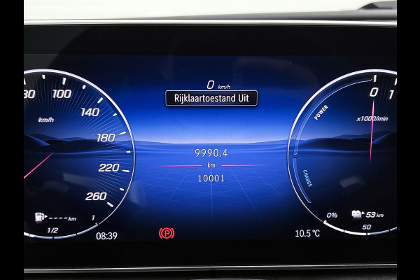 Mercedes-Benz CLE Coupé 300 e AMG Plug-In Hybride AMG | Night Pakket | Panorama Schuif-Kanteldak | Digital Licht | Burmester® | Stuur en Stoelverwarming. Inclusief 24 maanden MB Certified garantie voor Europa.