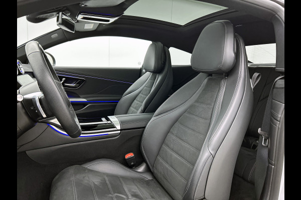 Mercedes-Benz CLE Coupé 300 e AMG Plug-In Hybride AMG | Night Pakket | Panorama Schuif-Kanteldak | Digital Licht | Burmester® | Stuur en Stoelverwarming. Inclusief 24 maanden MB Certified garantie voor Europa.