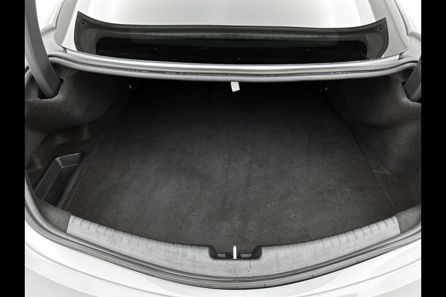 Mercedes-Benz CLE Coupé 300 e AMG Plug-In Hybride AMG | Night Pakket | Panorama Schuif-Kanteldak | Digital Licht | Burmester® | Stuur en Stoelverwarming. Inclusief 24 maanden MB Certified garantie voor Europa.