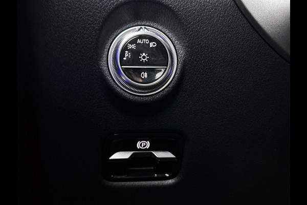 Mercedes-Benz CLE Coupé 300 e AMG Plug-In Hybride AMG | Night Pakket | Panorama Schuif-Kanteldak | Digital Licht | Burmester® | Stuur en Stoelverwarming. Inclusief 24 maanden MB Certified garantie voor Europa.
