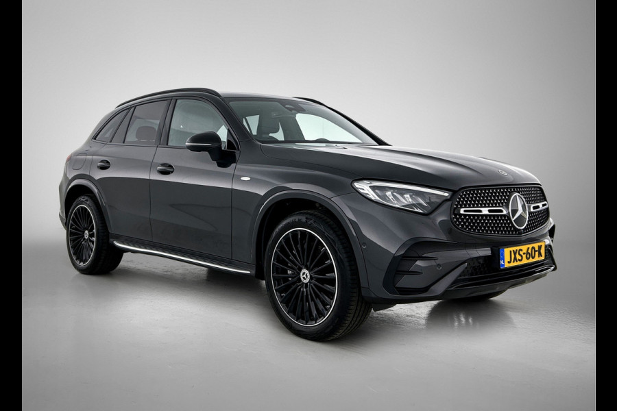 Mercedes-Benz GLC 300 e 4MATIC AMG Plug-In Hybride AMG Line | Night Pakket | Trekhaak | Panorama Schuif-Kanteldak | Offroad-Techniek Pakket | Distronic. Inclusief 24 maanden MB Certified garantie voor Europa.