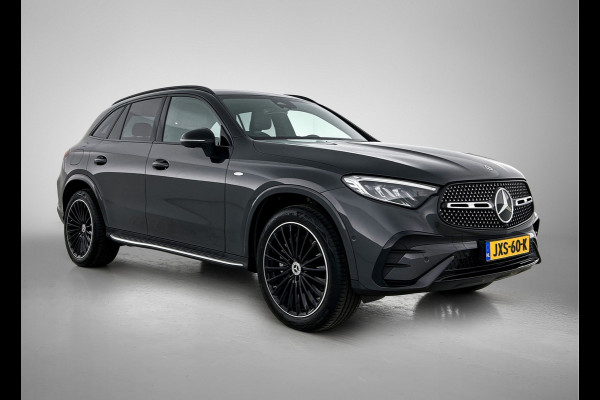 Mercedes-Benz GLC 300 e 4MATIC AMG Plug-In Hybride AMG Line | Night Pakket | Trekhaak | Panorama Schuif-Kanteldak | Offroad-Techniek Pakket | Distronic. Inclusief 24 maanden MB Certified garantie voor Europa.