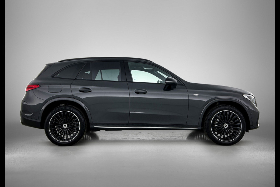 Mercedes-Benz GLC 300 e 4MATIC AMG Plug-In Hybride AMG Line | Night Pakket | Trekhaak | Panorama Schuif-Kanteldak | Offroad-Techniek Pakket | Distronic. Inclusief 24 maanden MB Certified garantie voor Europa.