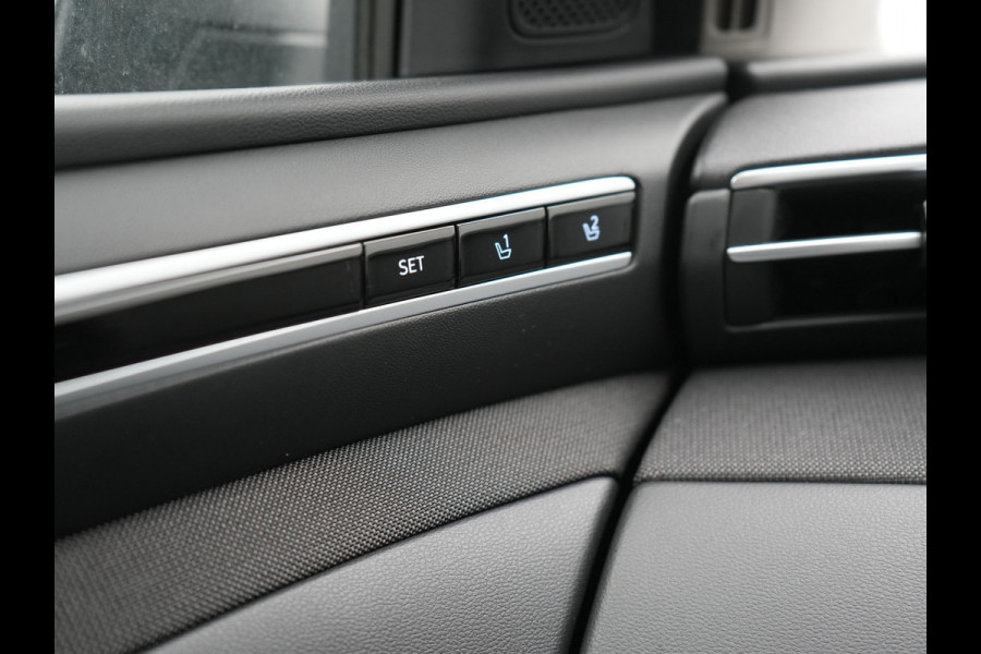 Hyundai Tucson 1.6 T-GDI Premium Sky 4WD Plug In Hybrid 265pk Dealer O.H PHEV | Panodak | Adaptive Cruise | Lederen Zetels Memory & Ventilatie | Krell Premium Sound | Camera | Keyless | BLIS | 19"L.M | Apple Carplay | Virtual |