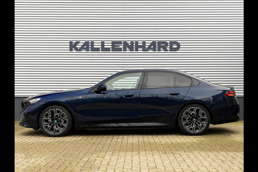 BMW 5 Serie 530e M-Sport Pro - Pano - ACC - Harman Kardon - Head-up - Iconic Glow Exterieur