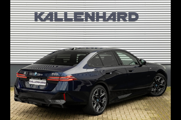 BMW 5 Serie 530e M-Sport Pro - Pano - ACC - Harman Kardon - Head-up - Iconic Glow Exterieur