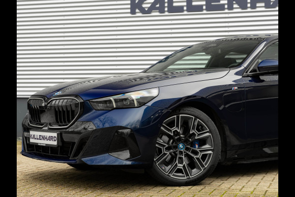BMW 5 Serie 530e M-Sport Pro - Pano - ACC - Harman Kardon - Head-up - Iconic Glow Exterieur