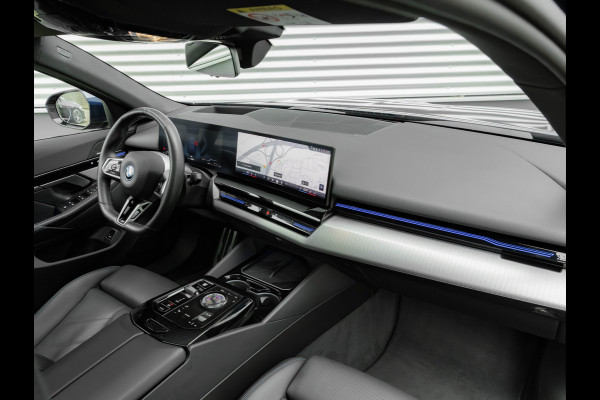 BMW 5 Serie 530e M-Sport Pro - Pano - ACC - Harman Kardon - Head-up - Iconic Glow Exterieur