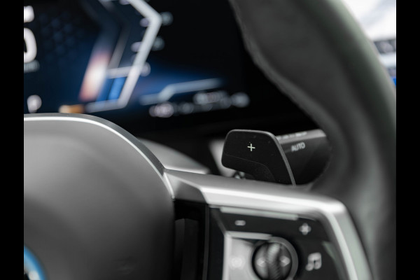 BMW 5 Serie 530e M-Sport Pro - Pano - ACC - Harman Kardon - Head-up - Iconic Glow Exterieur