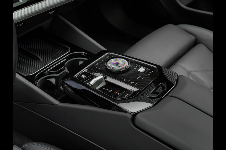 BMW 5 Serie 530e M-Sport Pro - Pano - ACC - Harman Kardon - Head-up - Iconic Glow Exterieur