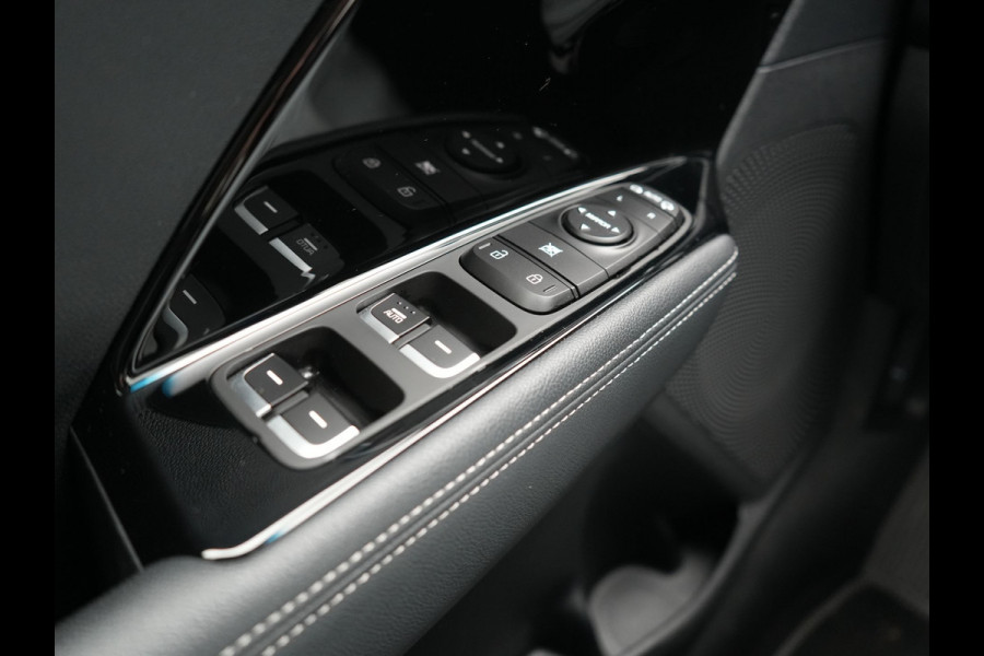 Kia Niro 1.6 GDi DynamicLine Plug In Hybrid 141pk Dealer O.H PHEV | Trekhaak Afn. |  Adaptive Cruise | Camera | Stuur & Stoelverwarming | Apple Carplay | Laneassist | DAB |