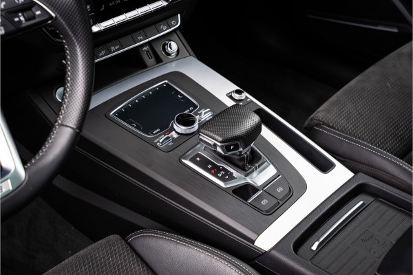 Audi Q5 55 TFSI e quattro Competition - Panorama | Luchtvering | B/O | Trekhaak