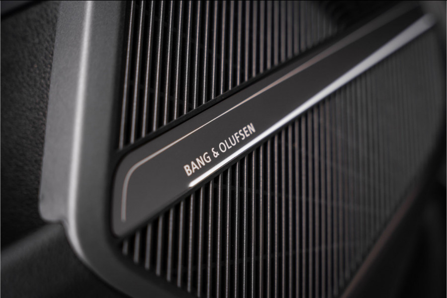 Audi Q5 55 TFSI e quattro Competition - Panorama | Luchtvering | B/O | Trekhaak