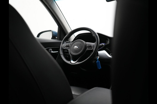 Kia Niro 1.6 GDi DynamicLine Plug In Hybrid 141pk Dealer O.H PHEV | Trekhaak Afn. |  Adaptive Cruise | Camera | Stuur & Stoelverwarming | Apple Carplay | Laneassist | DAB |