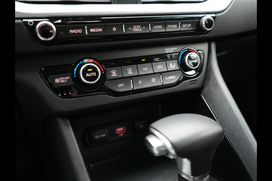 Kia Niro 1.6 GDi DynamicLine Plug In Hybrid 141pk Dealer O.H PHEV | Trekhaak Afn. |  Adaptive Cruise | Camera | Stuur & Stoelverwarming | Apple Carplay | Laneassist | DAB |