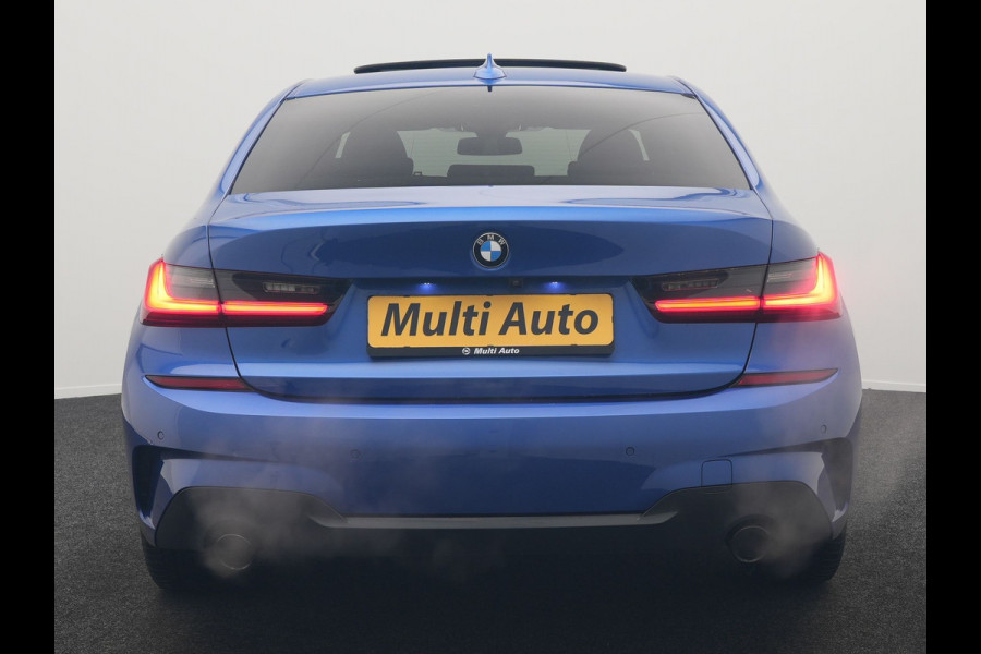 BMW 3 Serie 318i M Sport Shadow 156pk Dealer O.H | Panodak | Alcantara Sportstoelen Verwarmd | Camera & Parkassist | Keyless | Hifi Audio | Apple Carplay | 18"L.M | Sfeerverlichting |