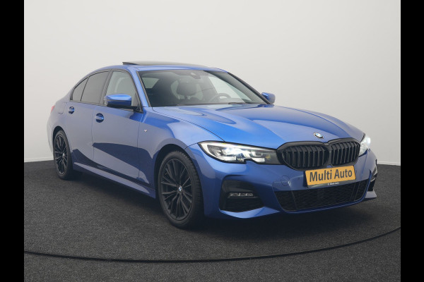 BMW 3 Serie 318i M Sport Shadow 156pk Dealer O.H | Panodak | Alcantara Sportstoelen Verwarmd | Camera & Parkassist | Keyless | Hifi Audio | Apple Carplay | 18"L.M | Sfeerverlichting |