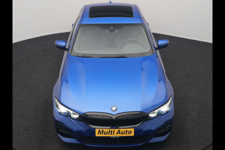 BMW 3 Serie 318i M Sport Shadow 156pk Dealer O.H | Panodak | Alcantara Sportstoelen Verwarmd | Camera & Parkassist | Keyless | Hifi Audio | Apple Carplay | 18"L.M | Sfeerverlichting |