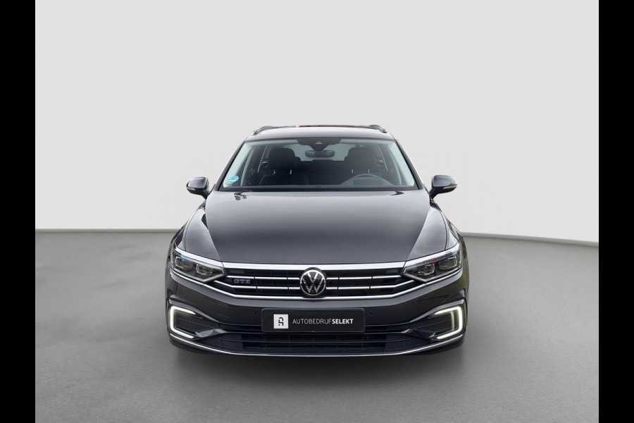 Volkswagen Passat Variant 1.4 TSI PHEV GTE | Trekhaak | Matrix LED | 360 cam | Massage | ACC | Stoelvw v+a | Head Up | Dodehoek