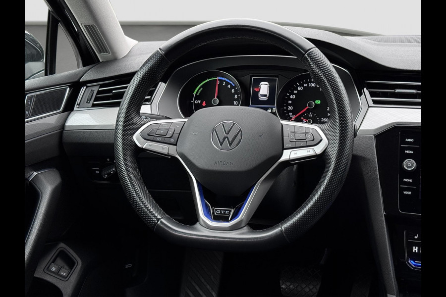Volkswagen Passat Variant 1.4 TSI PHEV GTE | Trekhaak | Matrix LED | 360 cam | Massage | ACC | Stoelvw v+a | Head Up | Dodehoek