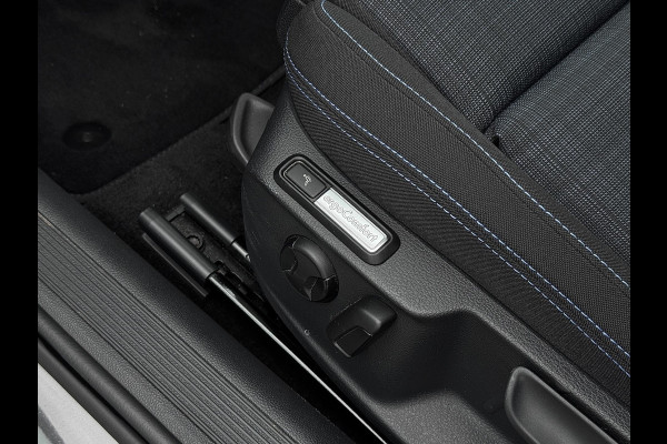 Volkswagen Passat Variant 1.4 TSI PHEV GTE | Trekhaak | Matrix LED | 360 cam | Massage | ACC | Stoelvw v+a | Head Up | Dodehoek