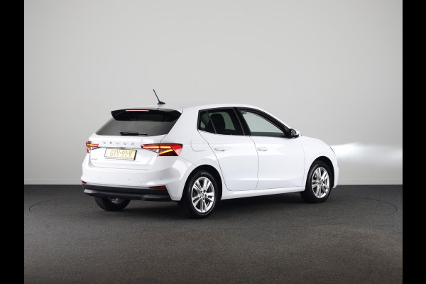 Škoda Fabia 1.0 TSI Business Edition 95pk | Parkeercamera | Verwarmbare voorstoelen | Navigatie via App | Verlengde garantie