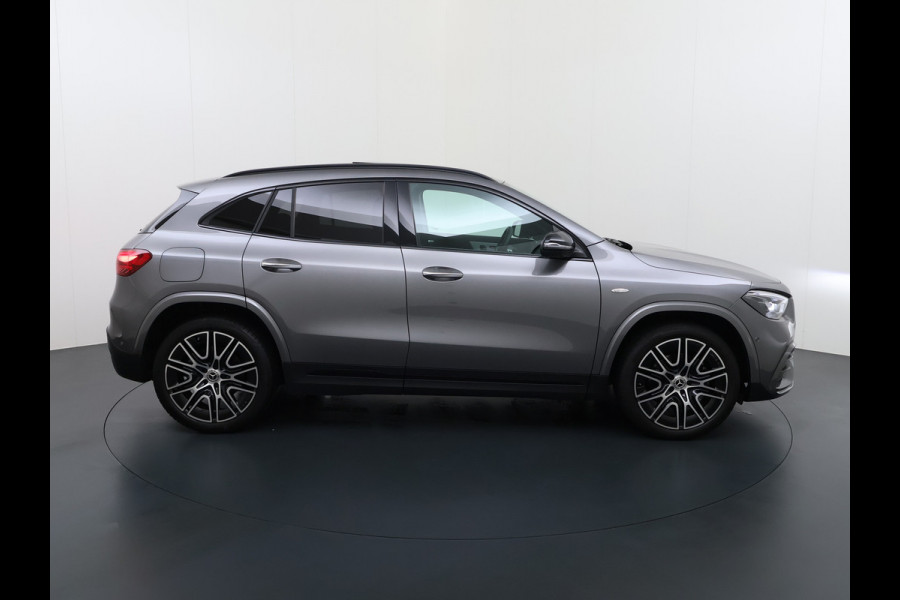 Mercedes-Benz GLA 250 e AMG line | Pano Trekhaak HUD Memory Multibeam Sound