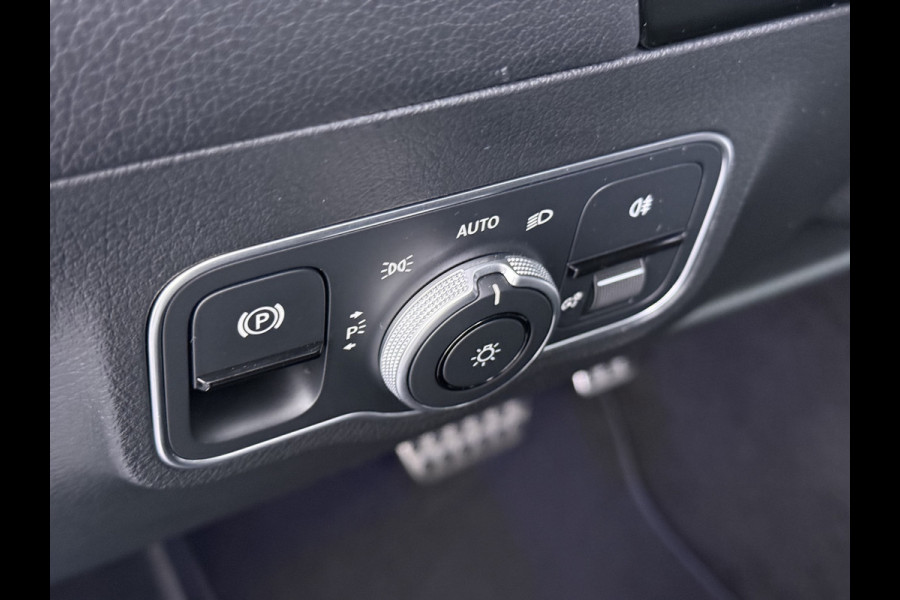 Mercedes-Benz GLA 250 e AMG line | Pano Trekhaak HUD Memory Multibeam Sound