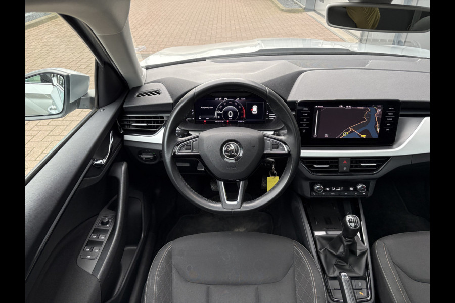 Škoda Kamiq 1.0 TSi 115pk Business Edition PANORAMADAK/VIRTUAL/CAMERA/PDC/19INCH/TREKHAAK