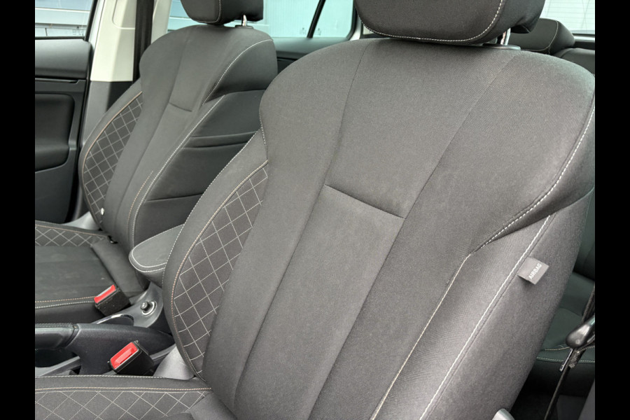 Škoda Kamiq 1.0 TSi 115pk Business Edition PANORAMADAK/VIRTUAL/CAMERA/PDC/19INCH/TREKHAAK