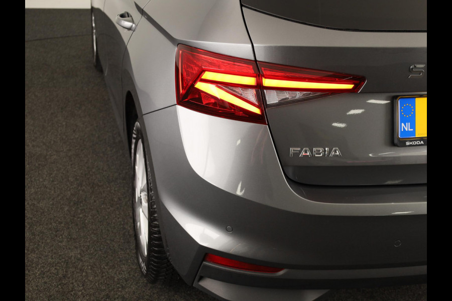 Škoda Fabia 1.0 TSI Business Edition 95pk | Parkeercamera | Verwarmbare voorstoelen | Navigatie via App | Verlengde garantie