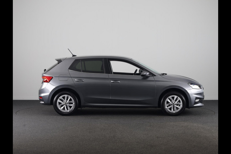Škoda Fabia 1.0 TSI Business Edition 95pk | Parkeercamera | Verwarmbare voorstoelen | Navigatie via App | Verlengde garantie
