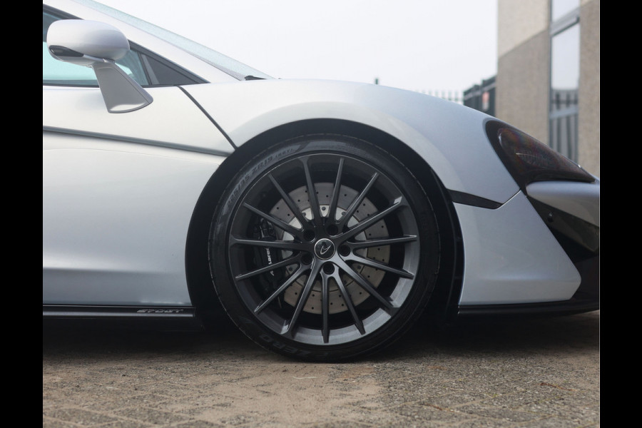 McLaren 570GT 3.8 | Lift - Pano - Bow&Wil