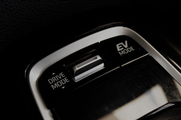 Toyota Corolla Touring Sports 1.8 Hybrid Dynamic -NAVI-ECC-