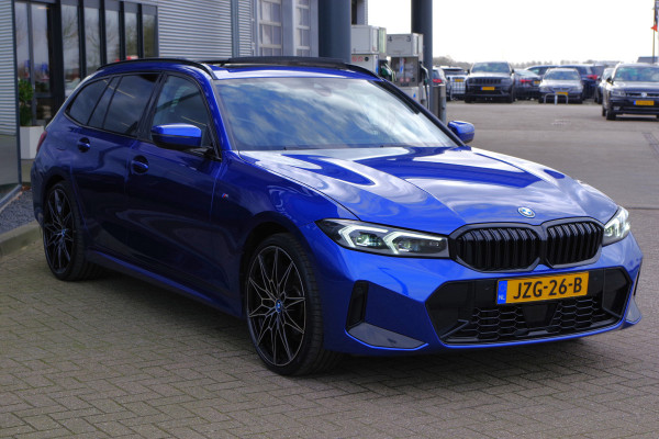 BMW 3 Serie Touring 330e 293 PK xDrive M Sport Pro PHEV, Panoramadak, Kuipstoelen, Head-Up, Adap. Cruise Control