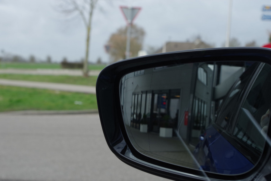 BMW 3 Serie Touring 330e 293 PK xDrive M Sport Pro PHEV, Panoramadak, Kuipstoelen, Head-Up, Adap. Cruise Control