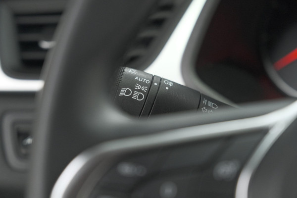 Renault Captur TCe 90 Business Zen | Parkeersensoren | Stoelverwarming | Navigatie | Apple Carplay