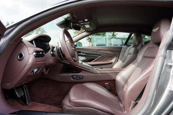 Aston Martin DB12 4.0 V8 / NL-Auto / B&W / Carbon