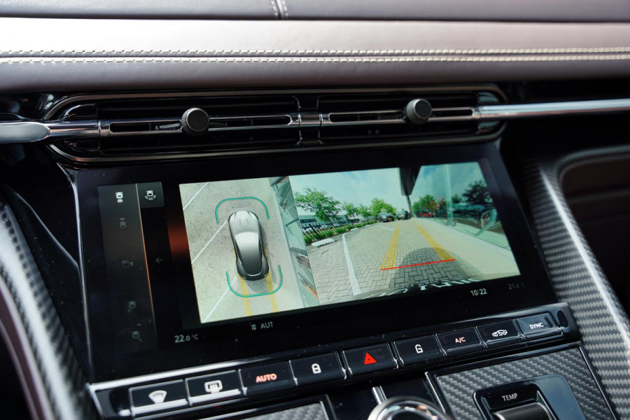 Aston Martin DB12 4.0 V8 / NL-Auto / B&W / Carbon