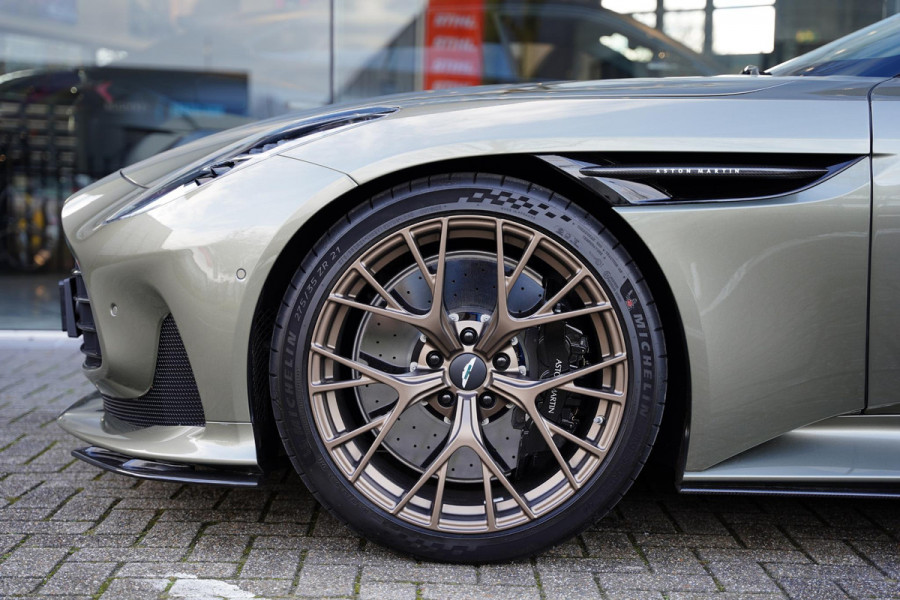 Aston Martin DB12 Volante 4.0 V8 / NL-Auto / Carbon Pack /  Keramische Remmen