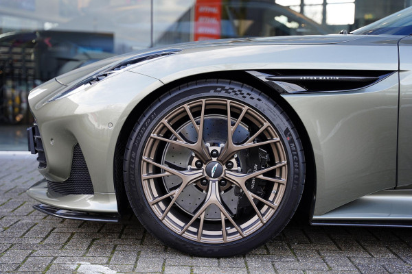 Aston Martin DB12 Volante 4.0 V8 / NL-Auto / Carbon Pack /  Keramische Remmen