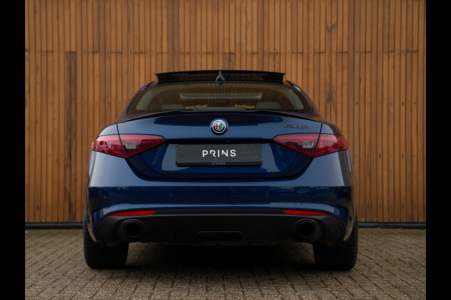 Alfa Romeo Giulia 2.0T B-Tech | Pano-dak | Veloce stoelen | Adapt. cruise