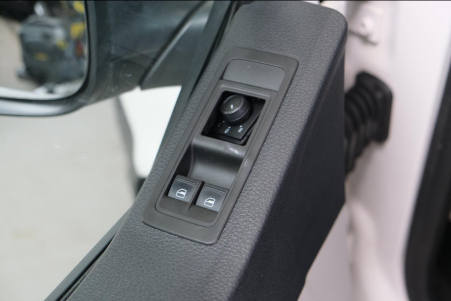 Volkswagen Transporter 2.0 TDI L1H1 DC - Airco, Cruise, Trekhaak.