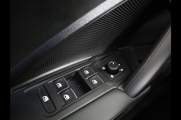 Volkswagen Tiguan R-Line Edition 1.5 eHybrid 204 PK DSG | 20" LM | Black Style | Stoel & stuurverwarming |  Trekhaak |