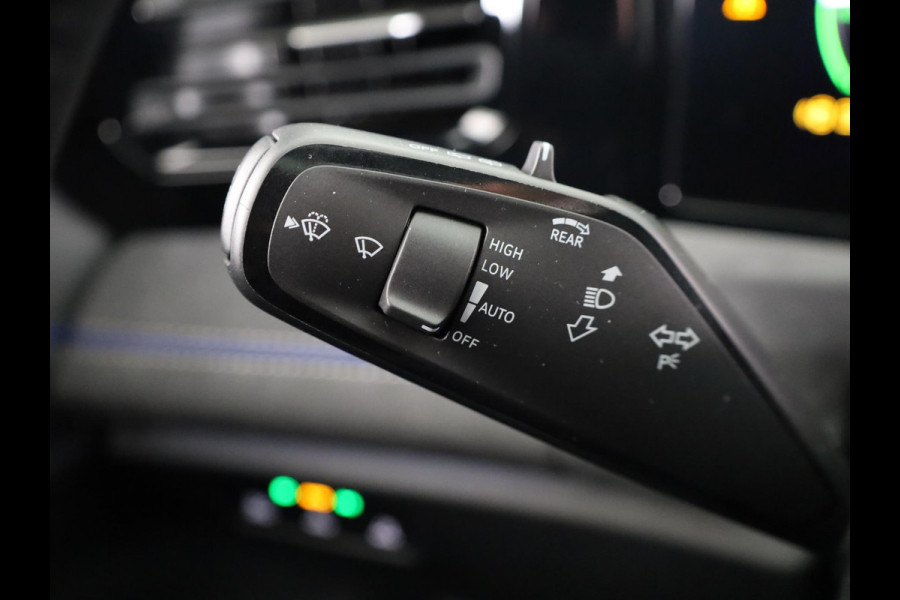 Volkswagen Tiguan R-Line Edition 1.5 eHybrid 204 PK DSG | 20" LM | Black Style | Stoel & stuurverwarming |  Trekhaak |